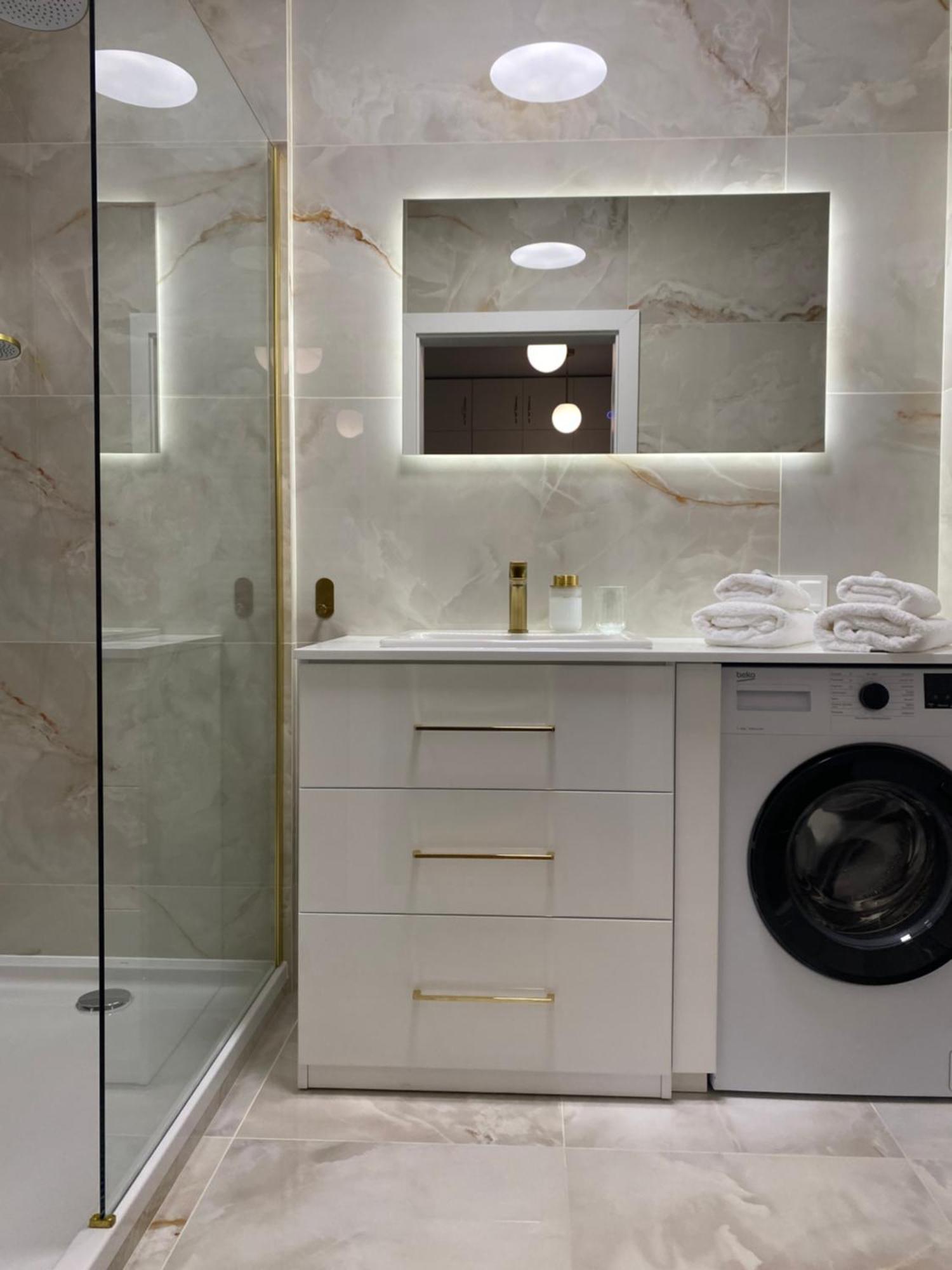 Komfi Apartment Bialystok Bagian luar foto